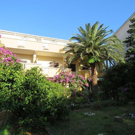 Apartments Palma Novalja Luaran gambar