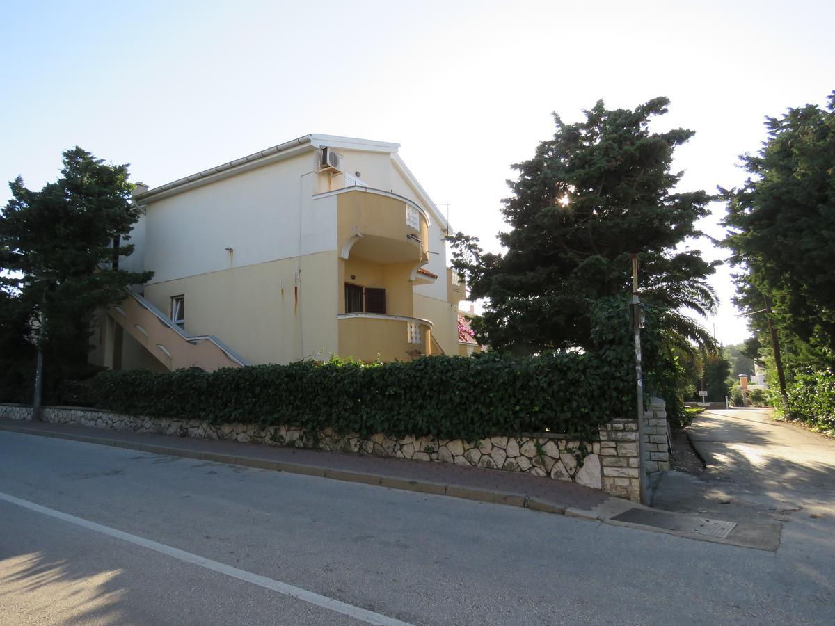 Apartments Palma Novalja Luaran gambar