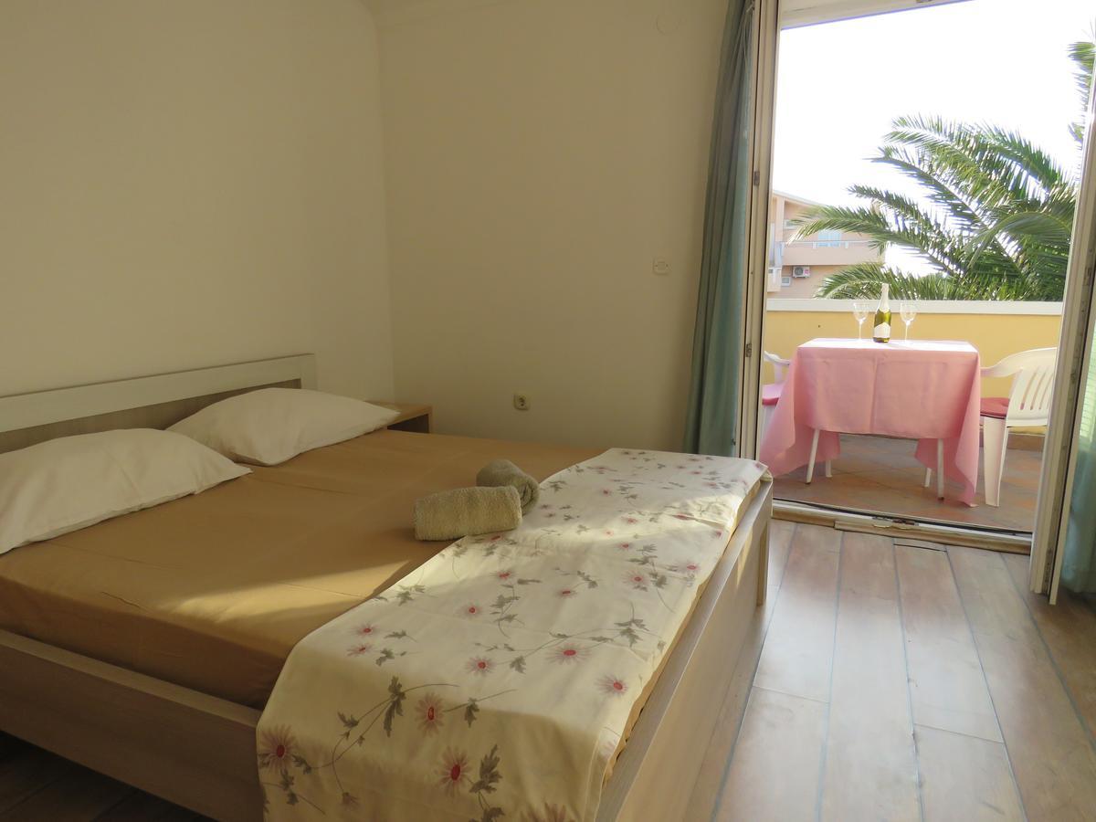 Apartments Palma Novalja Luaran gambar