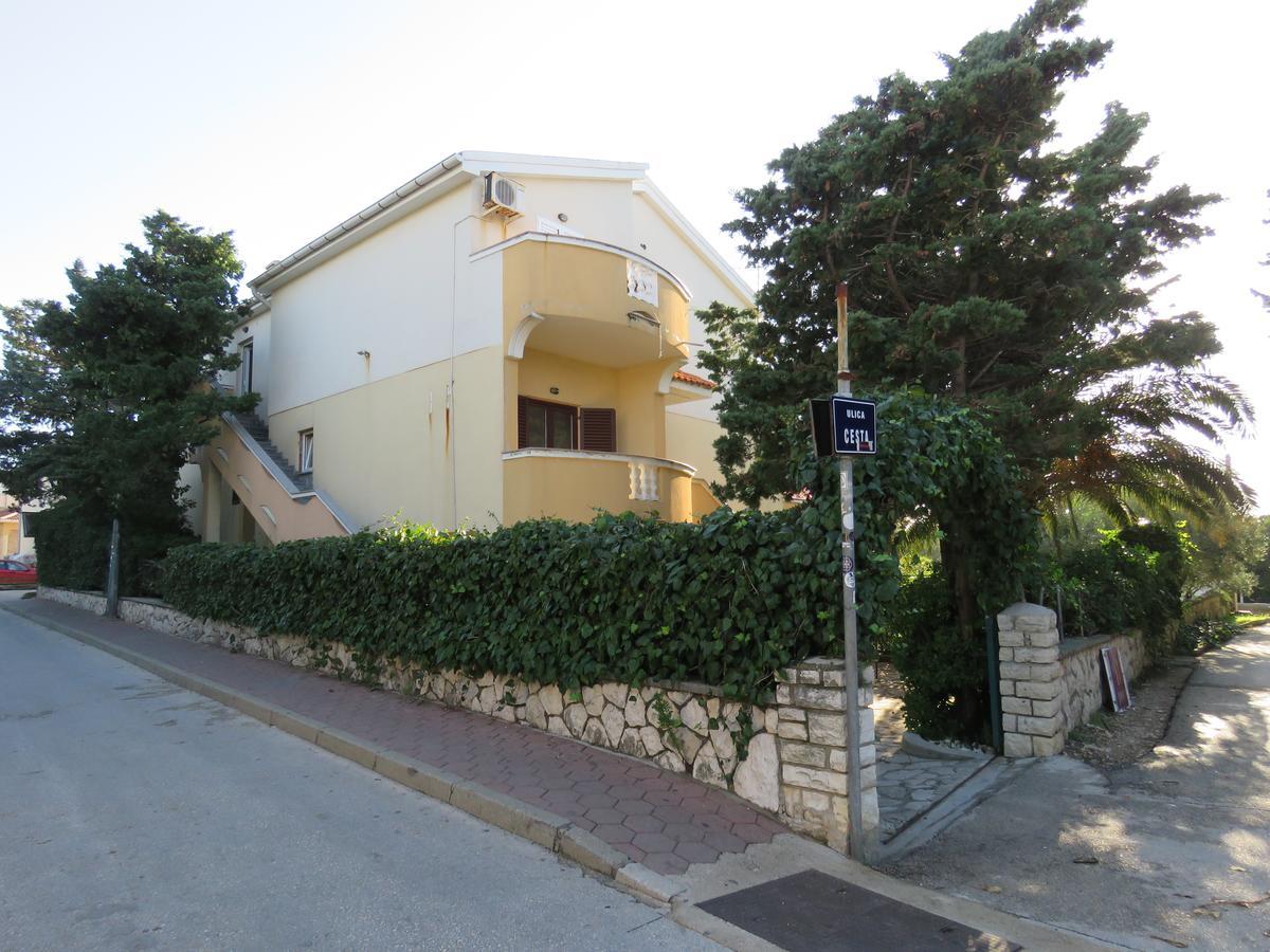 Apartments Palma Novalja Luaran gambar