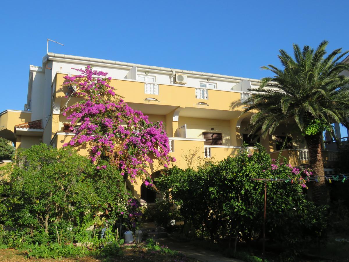 Apartments Palma Novalja Luaran gambar