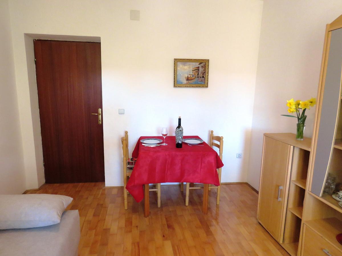 Apartments Palma Novalja Bilik gambar