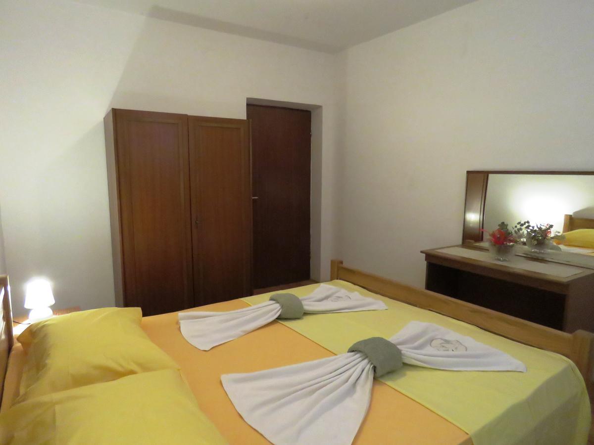 Apartments Palma Novalja Bilik gambar